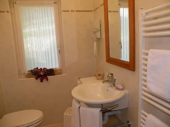 Tek Büyük veya İki Ayrı Yataklı Oda, 1 Büyük (Queen) Boy Yatak, Sigara İçilmez