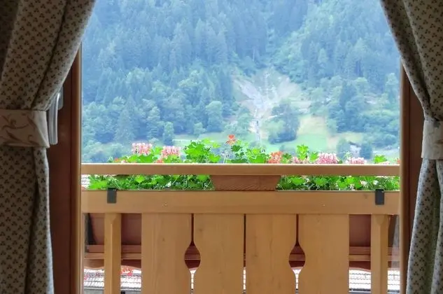 Junior Süit, Balkon, Dağ Manzaralı