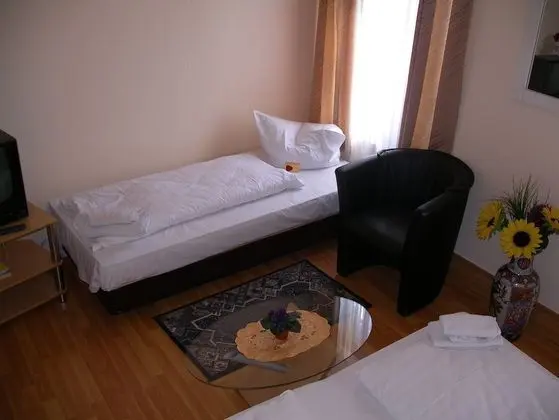 Tek Kişilik Oda, 1 Tek Kişilik Yatak