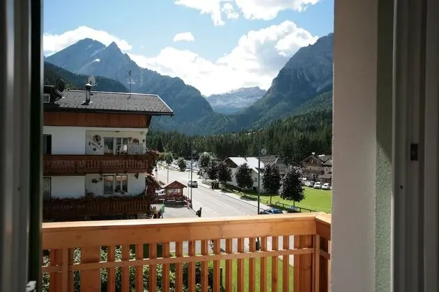 Üç Kişilik Oda, Balkon