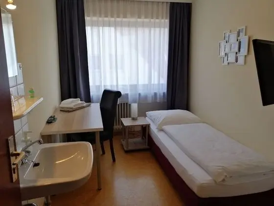 Tek Kişilik Oda, Ortak Banyo