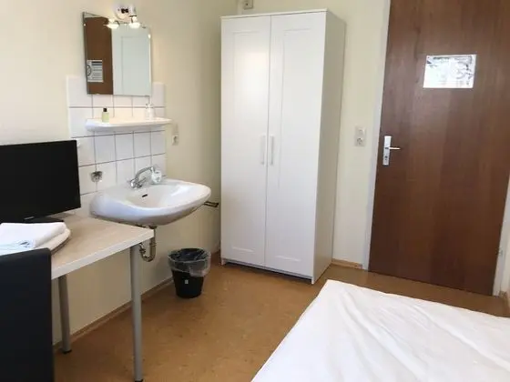 Tek Kişilik Oda, Ortak Banyo