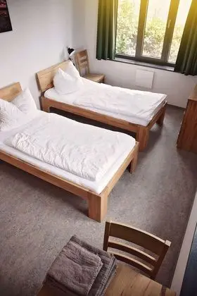 Basic Tek Büyük veya İki Ayrı Yataklı Oda, Ortak Banyo