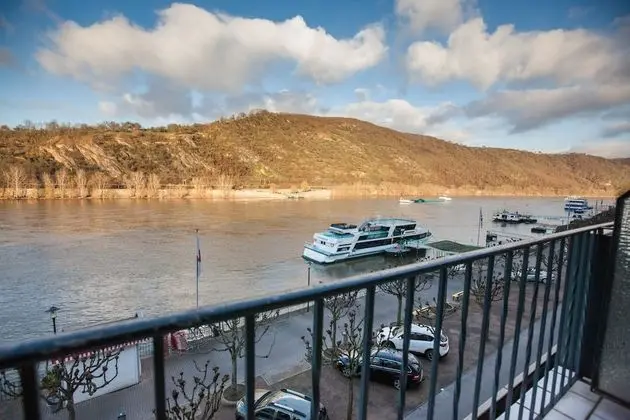 Comfort Tek Büyük Yataklı Oda, Balkon, Nehir Manzaralı