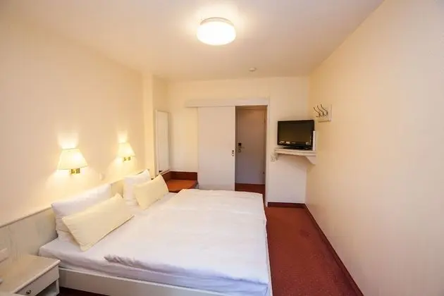 Standard Tek Büyük Yataklı Oda, Balkon, Nehir Manzaralı