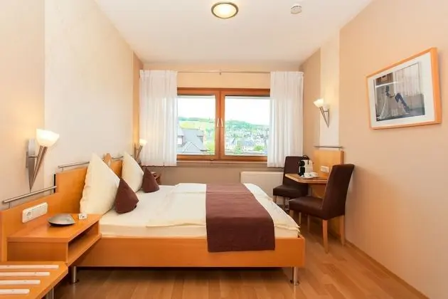 Basic Tek Büyük Yataklı Oda