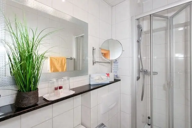 Basic Tek Büyük Yataklı Oda