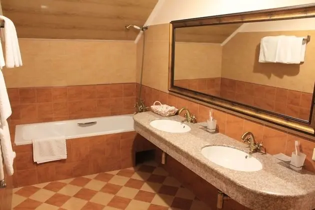 Standard Üç Kişilik Oda, Bahçe Manzaralı (Ani)