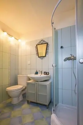 Basic Double Room In The Basement  (Extra Bed)