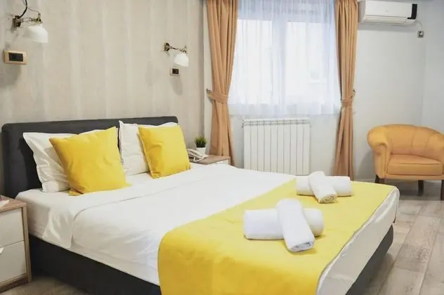 Standard Tek Büyük veya İki Ayrı Yataklı Oda