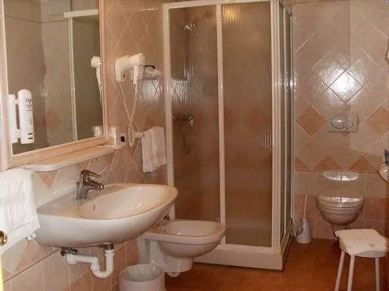 Üç Kişilik Oda, Balkon