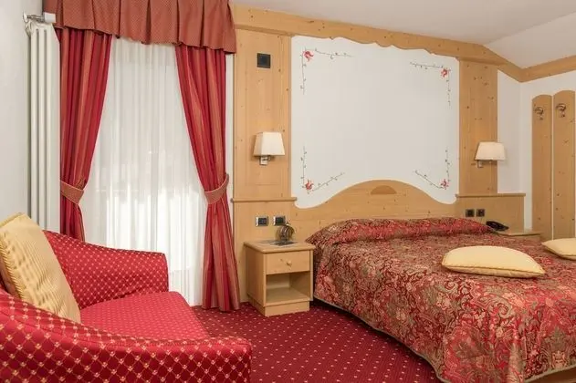 Superior Tek Büyük veya İki Ayrı Yataklı Oda