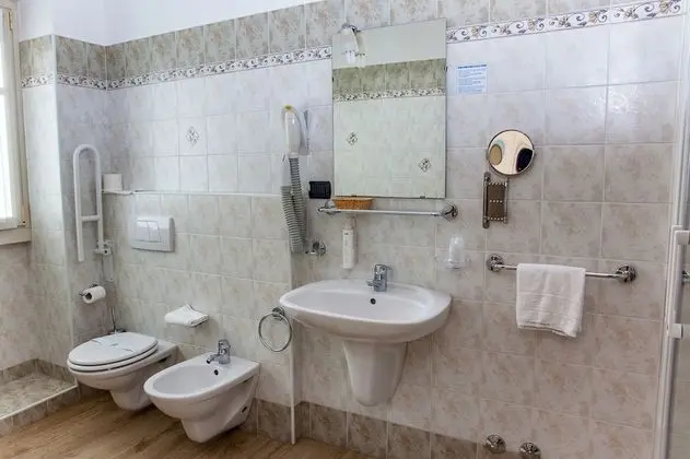 Classic Büyük Yataklı Tek Kişilik Oda, 1 Çift Kişilik Yatak, Özel Banyo (Elevator)