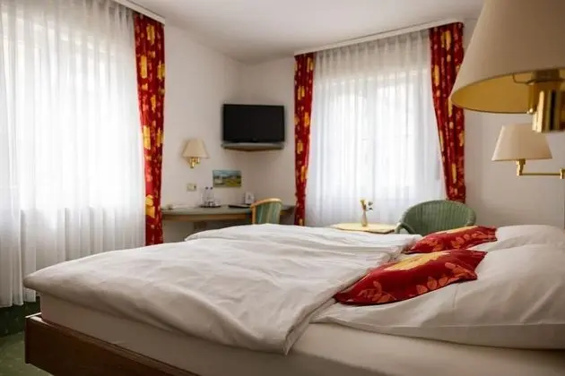 Comfort Tek Büyük Yataklı Oda