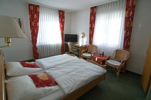 Comfort Tek Büyük Yataklı Oda