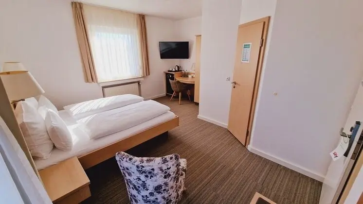 Büyük Yataklı Tek Kişilik Oda