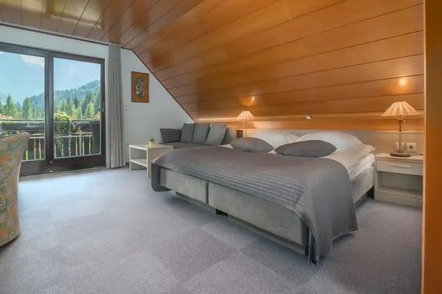 Standard Tek Büyük veya İki Ayrı Yataklı Oda