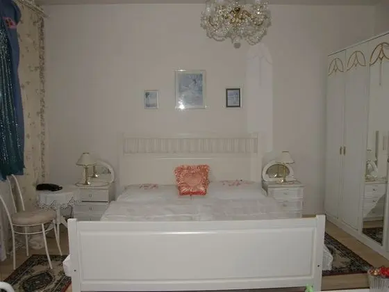 Romantic Tek Büyük veya İki Ayrı Yataklı Oda