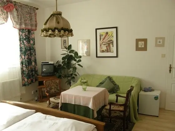 Romantic Tek Büyük veya İki Ayrı Yataklı Oda