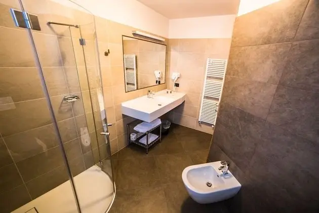 Superior Tek Büyük Yataklı Oda (Spa Access)