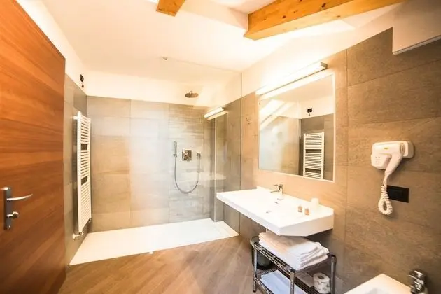 Tek Büyük veya İki Ayrı Yataklı Oda (Spa Access)