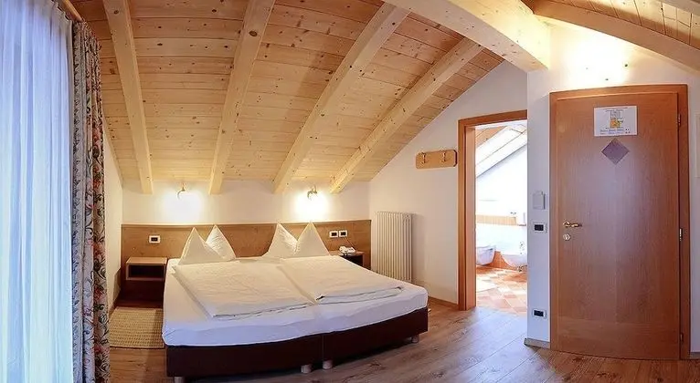 Tek Büyük Yataklı Oda, Balkon