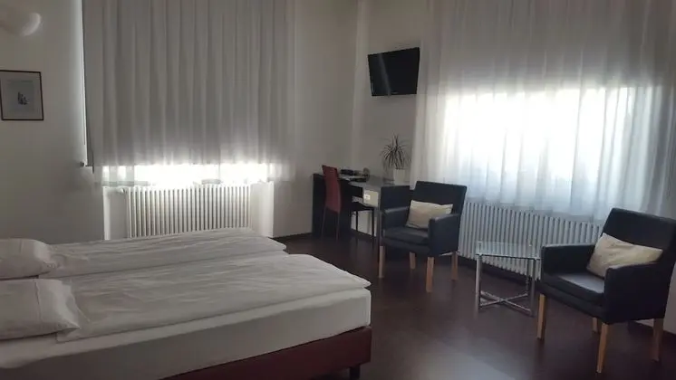Superior Tek Büyük veya İki Ayrı Yataklı Oda