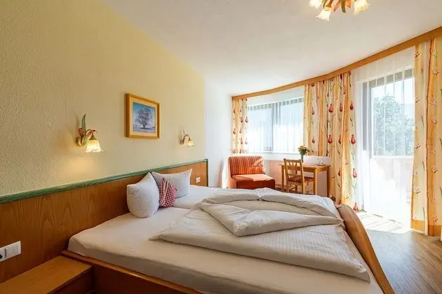 Standard Tek Büyük Yataklı Oda, 1 Büyük (Queen) Boy Yatak, Dağ Manzaralı, Bahçeli