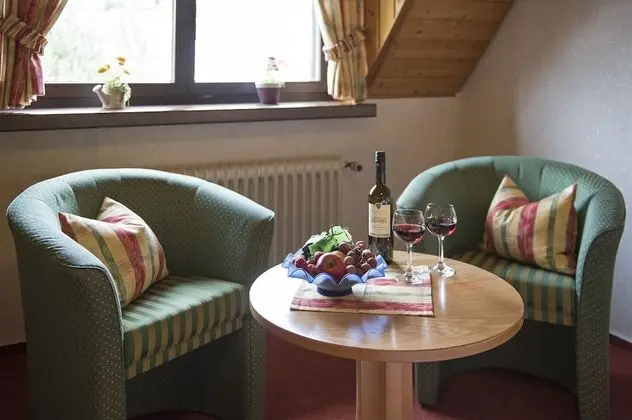 Standard Tek Büyük Yataklı Oda (Haupthaus, Gästehaus)