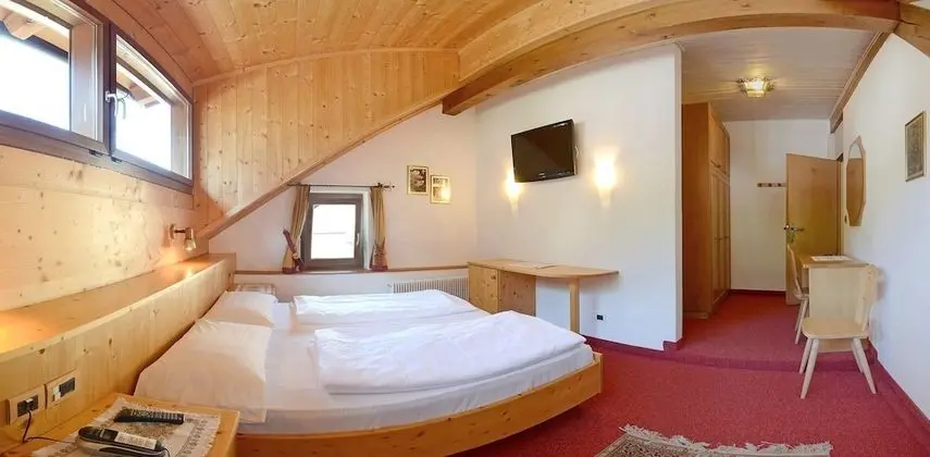 Standard Çatı Katı Süiti (Penthouse)