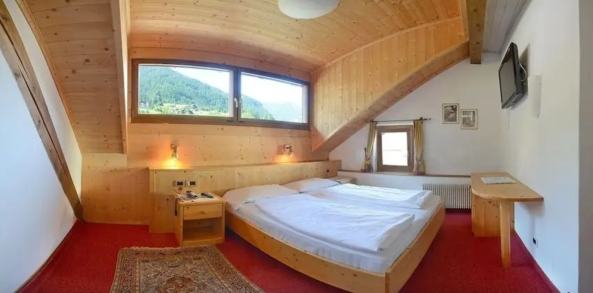 Standard Çatı Katı Süiti (Penthouse)