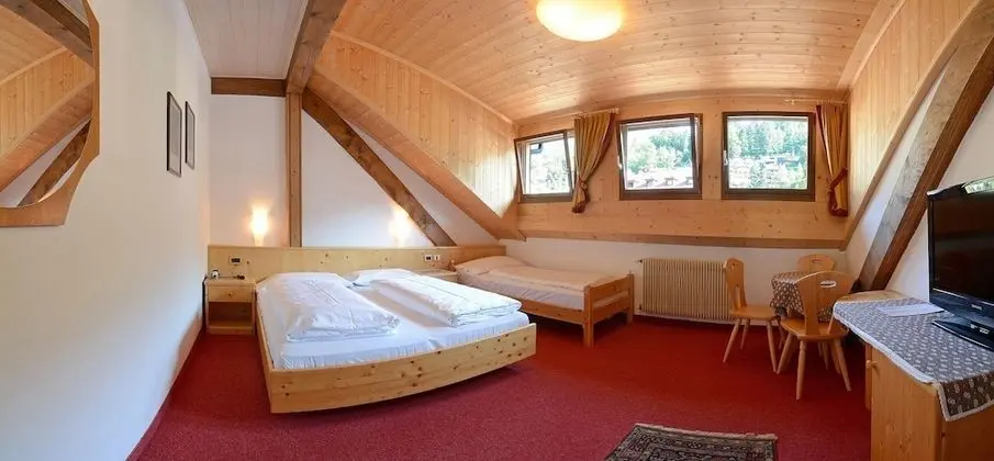 Standard Çatı Katı Süiti (Penthouse)