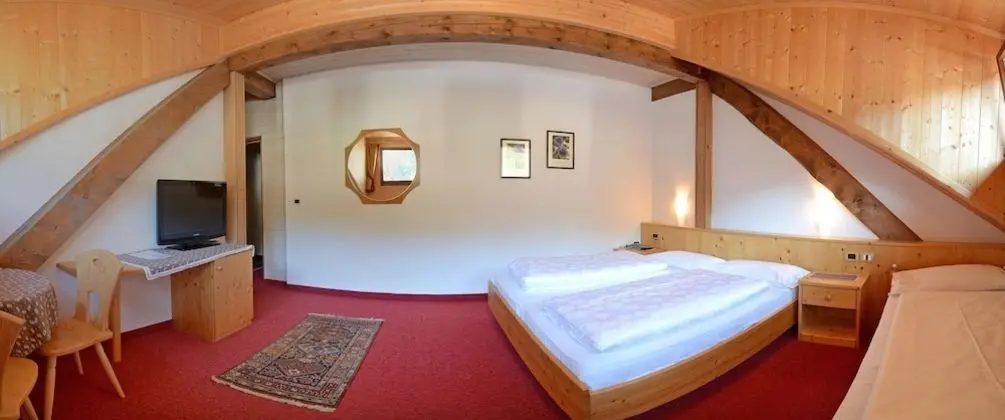 Standard Çatı Katı Süiti (Penthouse)