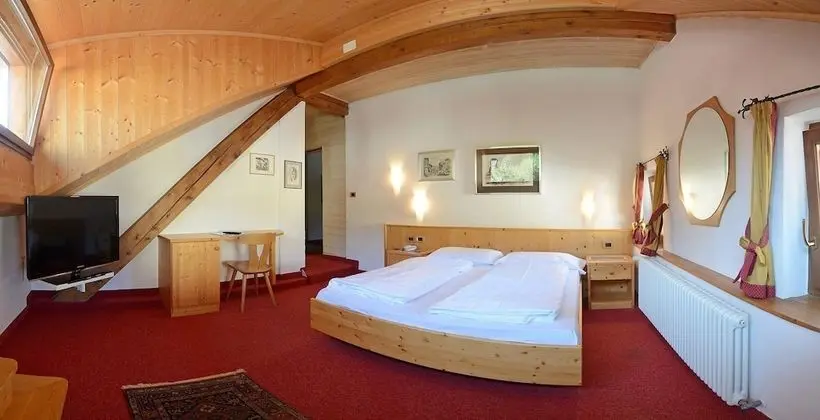 Standard Çatı Katı Süiti (Penthouse)