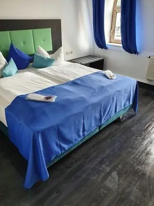 Tek Büyük Yataklı Oda