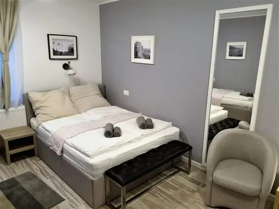 Basic Tek Büyük Yataklı Oda