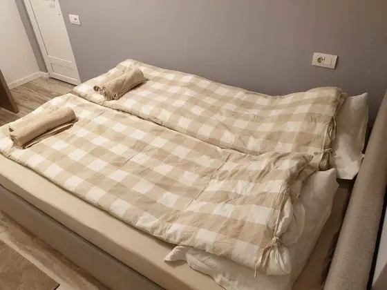 Basic Tek Büyük Yataklı Oda