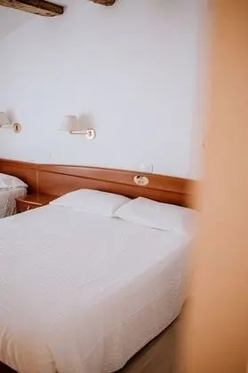 Basic Üç Kişilik Oda, Şehir Manzaralı