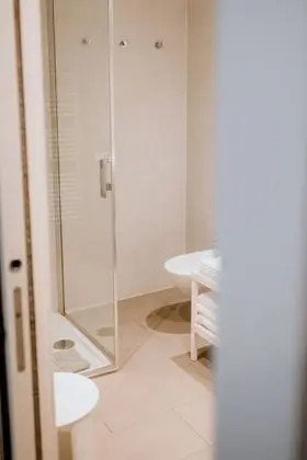 Basic Üç Kişilik Oda, Şehir Manzaralı