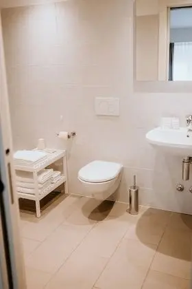 Basic Üç Kişilik Oda, Şehir Manzaralı