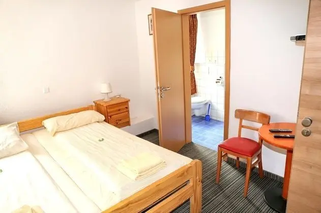 Tek Büyük Yataklı Oda