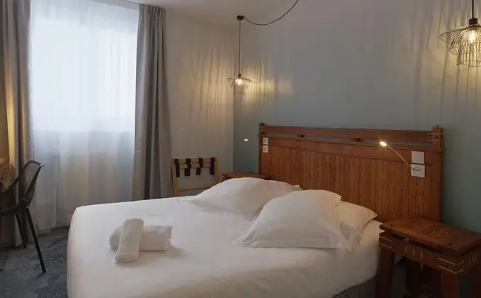 Standard Dört Kişilik Oda, Bahçe Manzaralı
