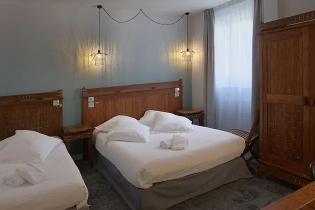 Standard Üç Kişilik Oda, Bahçe Manzaralı