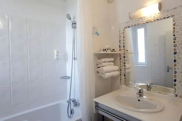 Standard Üç Kişilik Oda, Bahçe Manzaralı