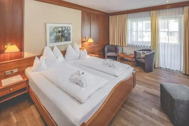 Tek Büyük Yataklı Oda, Balkon (Superior)