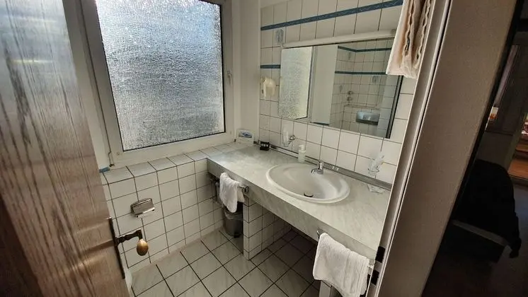 Tek Büyük Yataklı Oda, Sigara İçilmez