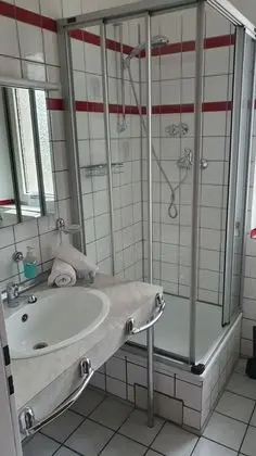 Tek Kişilik Oda, Sigara İçilmez
