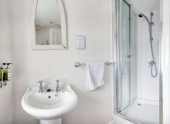 Tek Büyük Yataklı Oda, Banyolu/Duşlu (Room 2)