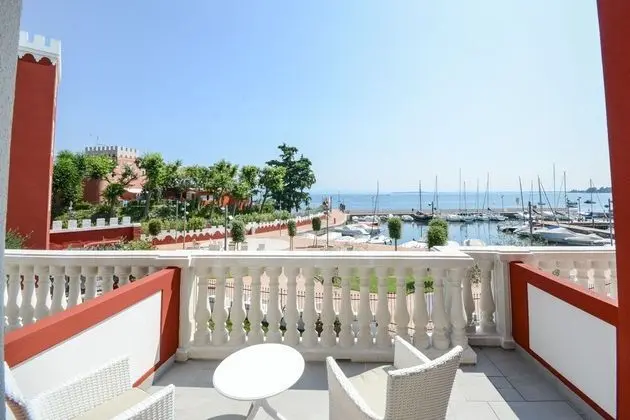 Deluxe Tek Büyük Yataklı Oda, Balkon, Göl Manzaralı