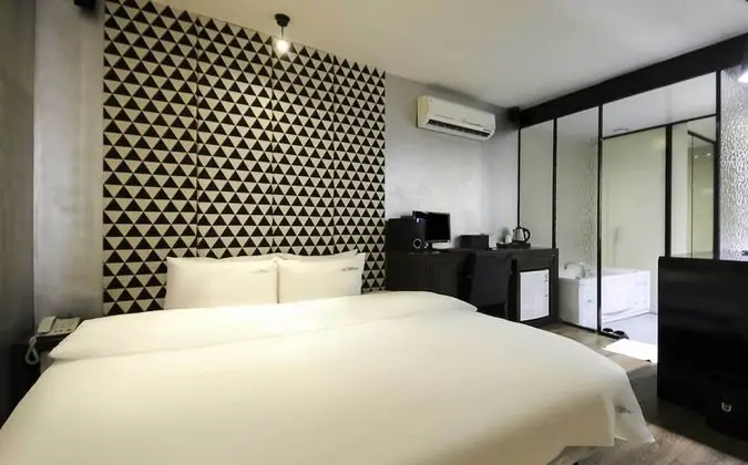 Standard Oda (Base 2pax, Extra person fee on site)